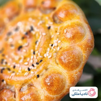 طرز تهیه کلوچه فومن